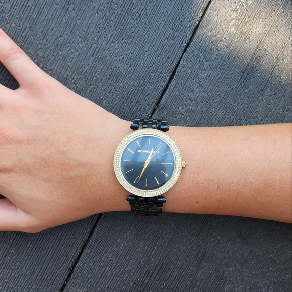 Michael Kors Darci Stainless Watch - Picture 5 of 5